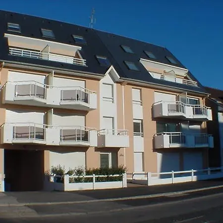 Lumineux 2 Avec Balcon, A 500m De La - Centre-ville - Fr-1-236-65 شقة